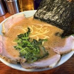 萬家 - チャーシュー麺