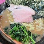 横浜ラーメン おか本 - 