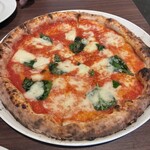 ナポリ帰りのPIZZAマニア 窯と薪 - 