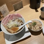 くそオヤジ最後のひとふり 三宮店 - 