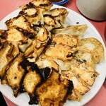龍園 - 餃子定食　大の餃子は16個！焼きめし定食についてる餃子は4個です！
