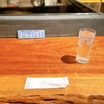 トッサ・ジ・クラッサン - カウンター風景