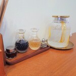 1to1 DISHES. - レモン水が口をさっぱりさせてくれます