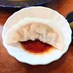 1to1 DISHES. - 肉餃子の味わいは焼売や小籠包に近いかも