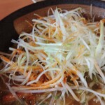 幸楽苑 - 千切りネギ投下