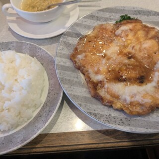 レストラン ハッスル_1