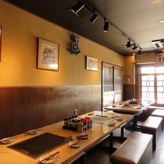 掘り炬燵でゆっくりと。モダンであたたかみのある空間