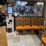 麺家 神明 - 店内雰囲気