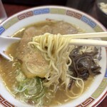 豚珍軒 - 細麺