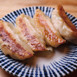 屋台居酒屋 大阪 満マル - 焼き餃子