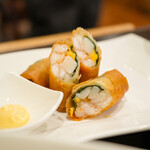中華料理 春雷 - 海鮮春巻 海鮮たっぷりのリッチな春巻です。