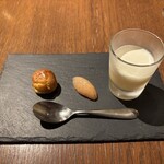ビストロ クプレ - アミューズブーシェ3種
レモンプリン、甘エビ、グジェールにリエットを挟んで