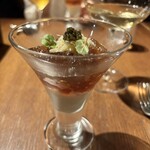 ビストロ クプレ - 毛蟹のコンソメジュレ　キャビア添え　下にはカリフラワームース