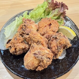 ＼ボリューム満点／鶏唐揚げや沖縄料理が特におすすめ