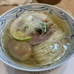 츄우카 소바 로쿠 - 味玉塩そば