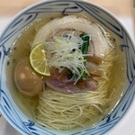 츄우카 소바 로쿠 - 맛달걀 소금 국수