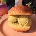 ブルガリ バー - 