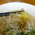 らーめん工房 麺や のぉくれ - しょうゆ　アップ