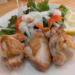 立ち飲み美味 - 鶏もも塩焼き　400円