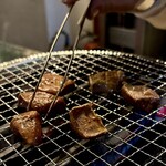 中目黒炭火焼ホルモンまんてん 高架下 - 