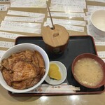 ぶた丼のとん田 - 
