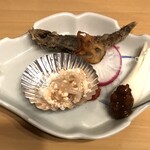 いな穂 - お通し（メヒカリ、白魚の玉子とじ、エシャロット）