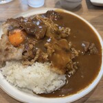 カレーのお店8点9別邸 - スタミナカレー950円、ライスは400g