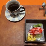 鉄板ビストロ ラフ+たす - 