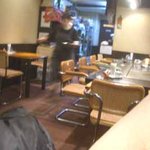 レストラン樹 - 2人テーブル席×2、4人テーブル席×2、カウンター7席