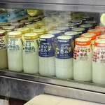 パンと牛乳の店 ミルクスタンド - 