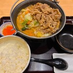 すき家 - 料理写真:牛・胡麻麻辣湯鍋定食 980円