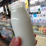 パンと牛乳の店 ミルクスタンド - 古谷乳業「房の恵み」170円