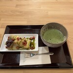 cafe 蓮花 - 抹茶クレープセット750円　お抹茶か抹茶ラテやコーヒーも選べるみたい(*´ω｀*) 