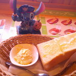 珈琲所コメダ珈琲店 - まんぷくプレート ヒレカツ ＆ モーニングサービス 山食パン（トースト） バター 手作りたまごペースト ＆ アイスコーヒー たっぷりサイズ 氷抜き✖️2 ＆ 純栗ぃむ （セット）