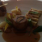 シグネチャー - ウズラの、フォアグラ詰めロースト