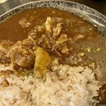 欧風カリーＭ - 牛すじは真ん中にまとまっていた