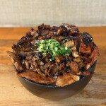 炭焼豚丼 豚野郎 - 