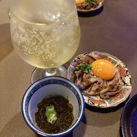 馬刺しと焼き鳥 グルマン三年坂 - 