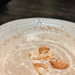 肉とワイン みなもと - スープ拡大。クリーミーでやさしい味。大好き！