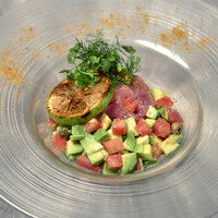 マグロとアボカドのタルタル