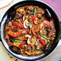 アジサイ豚と魚介のパエリャ （1人前）