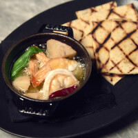 エビとレンコンのアヒージョ