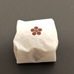 山田屋 - 梅鉢紋？