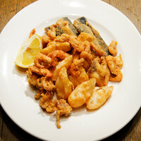 魚介類のフリット盛り合わせ〈S〉