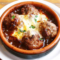 アジサイ豚とチーズのアルボンディガス