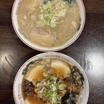 中華そば 純 - 同じ大きさの器だけど、上が大盛、下が普通盛