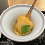 京都御所南 串かつ凡 - 松茸の串。スープにちょっと浸かって出て来ました。スープをチビっと口に含むと今まで親しんだ串カツ感からいい意味でフワッと離れます。新感覚です！