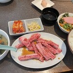 牛宗 まるなか - 牛焼肉セット(バラ)B全景