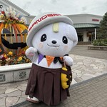万里 - お隣のアウトレットでハロウィンバージョンのさのまる君に会えました（╹◡╹）