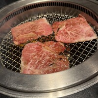 焼肉専科 肉の切り方 日本橋本店 - 